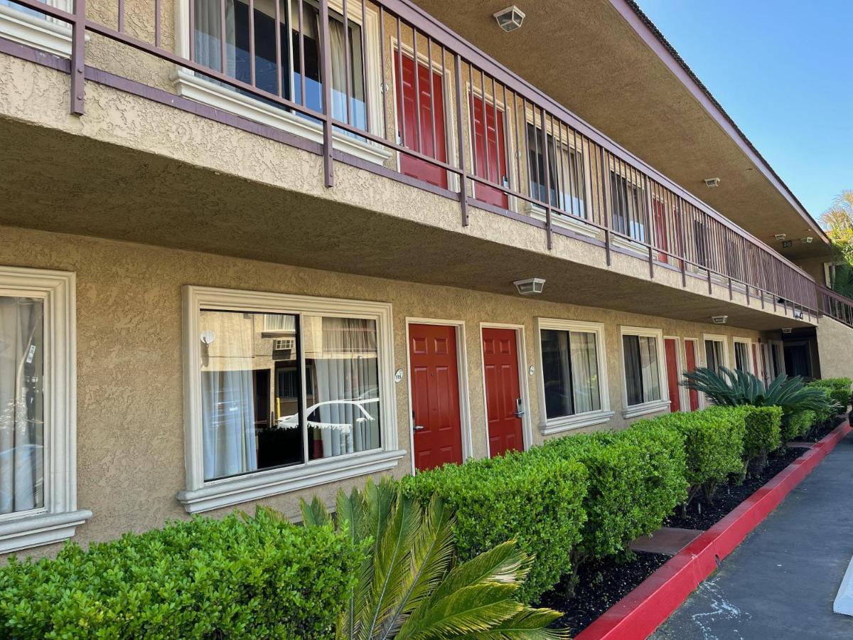 Rivera Inn & Suites Motel Pico Rivera Exterior foto