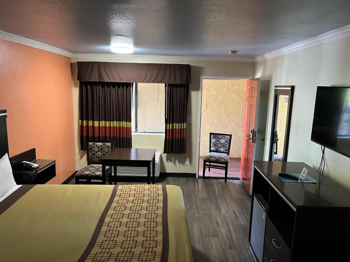 Rivera Inn & Suites Motel Pico Rivera Exterior foto